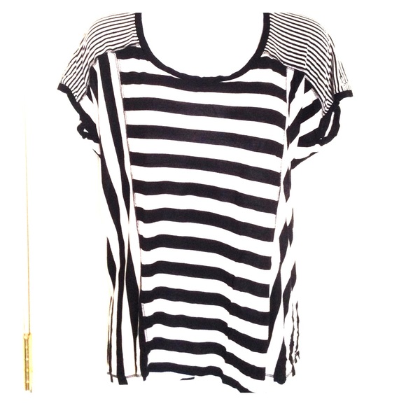 Black and white tee
