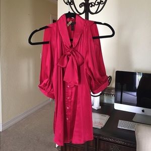 ⚡️SALE⚡️XXS BCBGMaxazria Cut out Shoulder Top