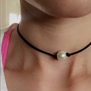 Pearl Necklace with black band