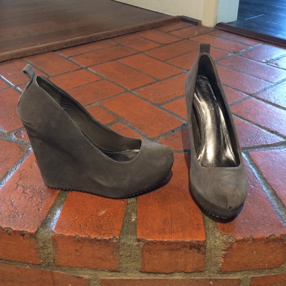 ❌Donated❌ Suede Wedges - Picture 2 of 4