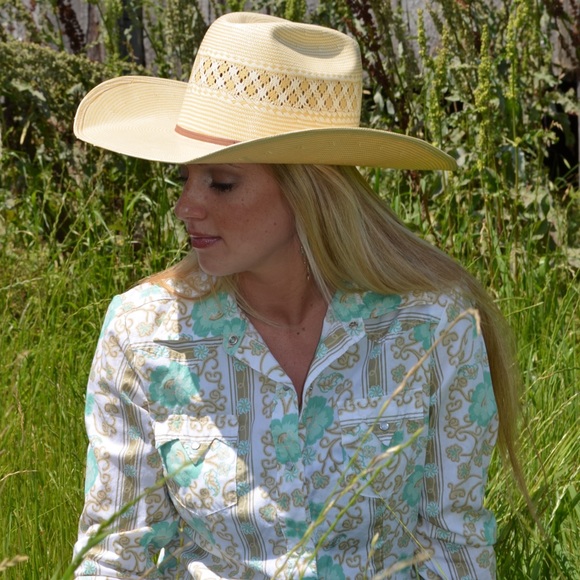 Meet your Posher, Katie - Picture 3 of 5