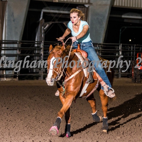 Meet your Posher, Katie - Picture 4 of 5