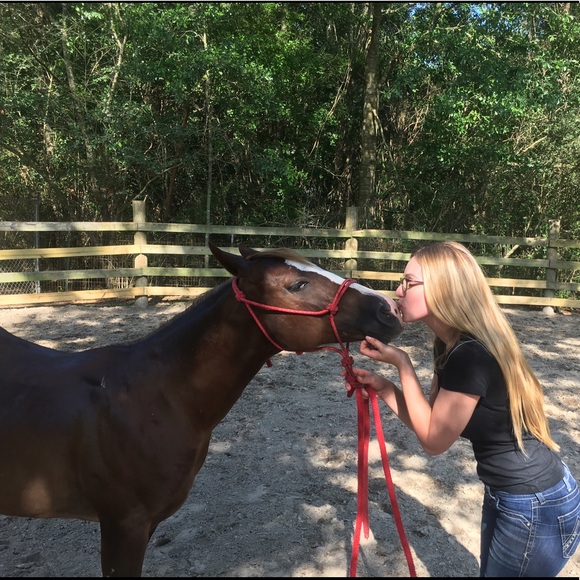 Meet your Posher, Katie - Picture 5 of 5