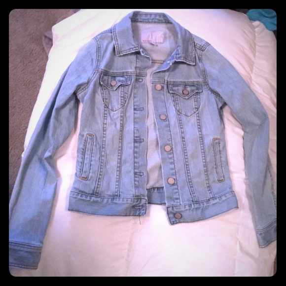 Light Wash Denim Jacket!