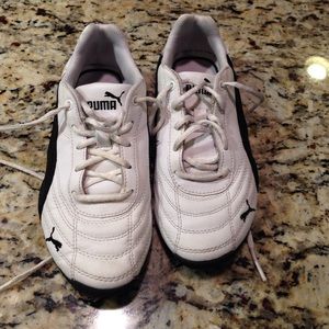 Boys Puma shoes white/black sz.13