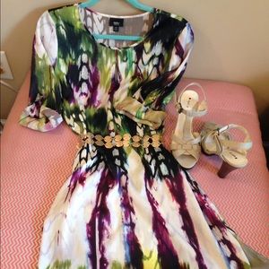 Gorgeous quarter length sleeve dress