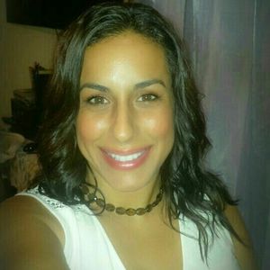 Meet your Posher, Monique