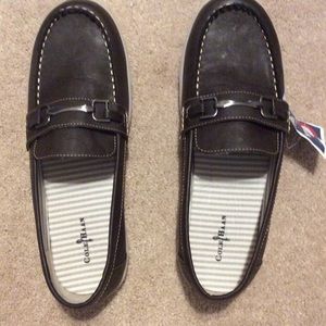 Boys Cole Haan Loafers size 6 brown