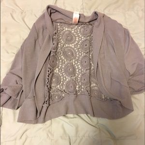 Quarter sleeve shoulder cover up