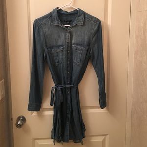 American Eagle Chambray shirt dress. Size M.