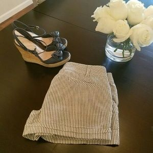 Preppy blue and white striped shorts -medium