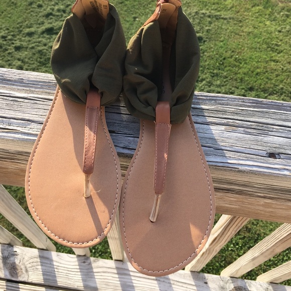 Maurice's sandals