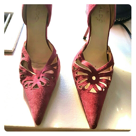 Pointy Suede Fuchsia stilettos