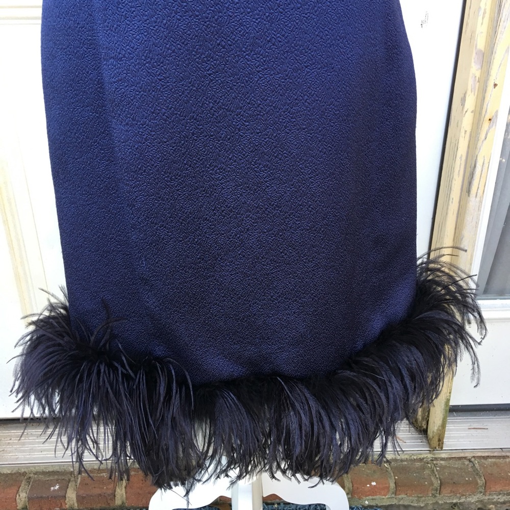 NWOT Armani Collezione Feather Hem Dress - Picture 4 of 4