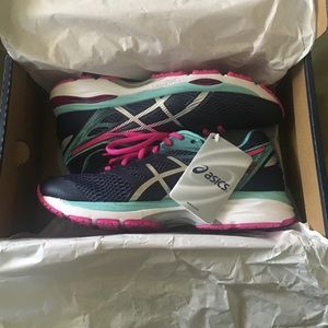 Asics gel cumulus 18 women's 7/12