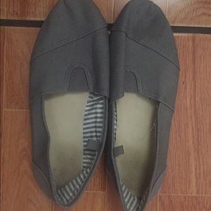 TOMs style slip ons