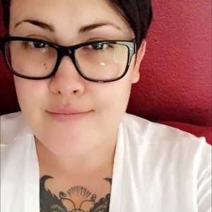 Meet your Posher, Rae