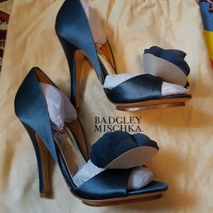 Badgley Mischka satin peeptoe pumps