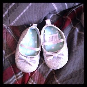 Silver shimmery BABY SHOES(3-6mos)