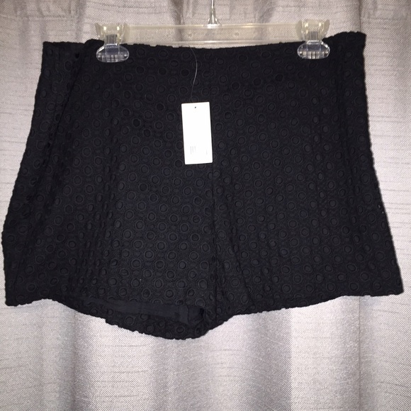NWT Banana Republic Black Lace Shorts SZ 14