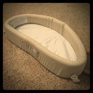 Luly Boo portable infant Lounge