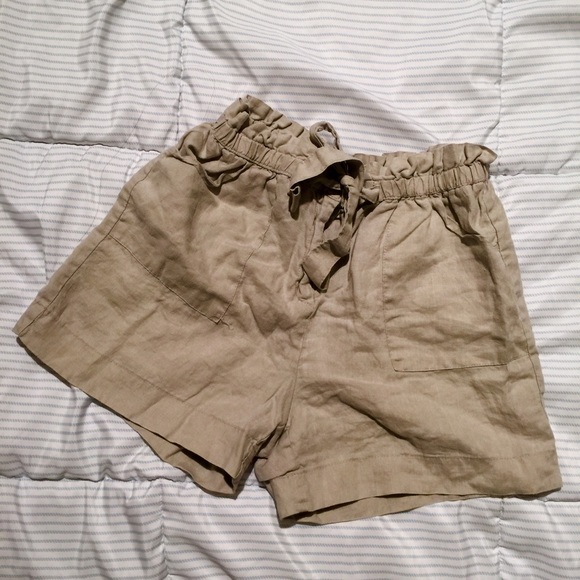 Cynthia Rowley Tan Shorts with Waist Band - Picture 1 of 2