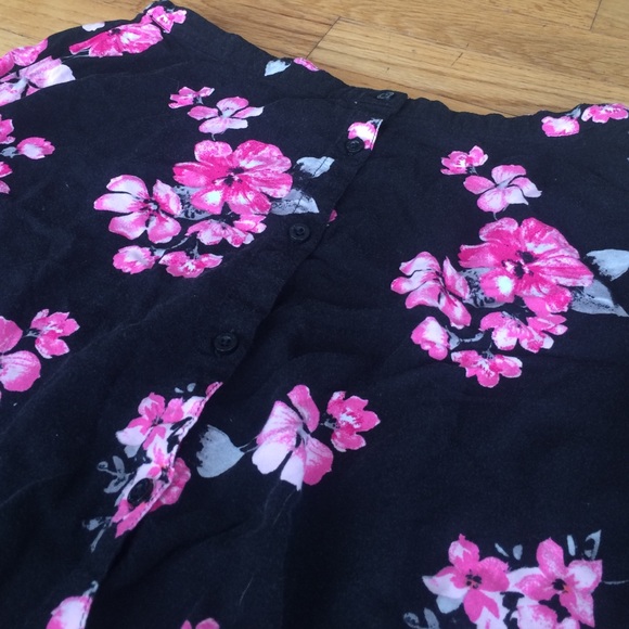 Floral skirt - Picture 2 of 2