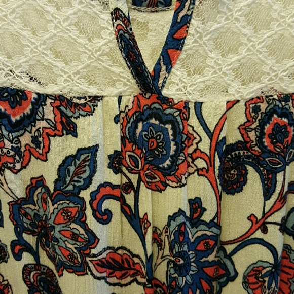 🌹H.P. 9/19🌹🎉🎉 Crepon printed Boho Top🎉🎉🎊🎊 - Picture 3 of 4