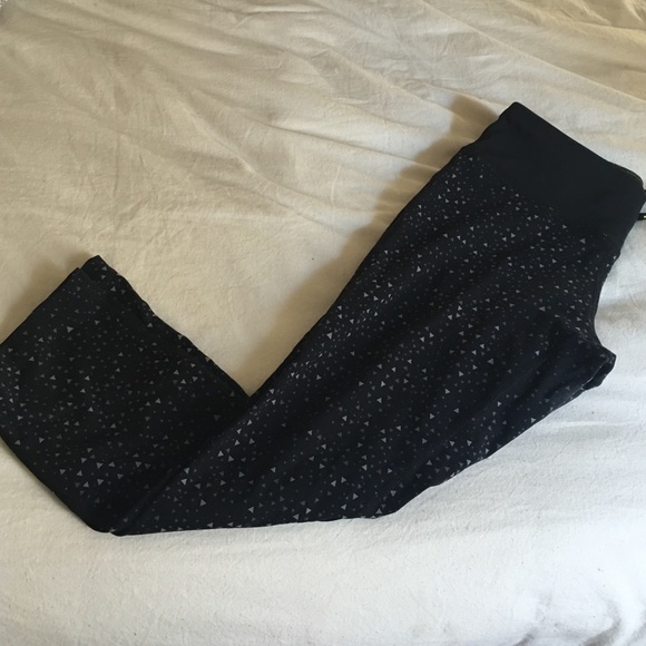 Nike Dri-fit cropped pants