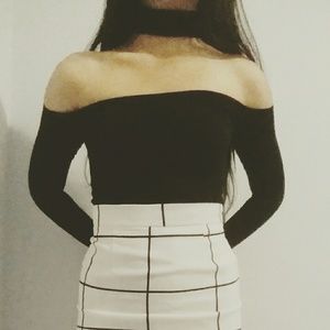 (SOLD) OFF SHOULDER LONG SLEEVE CHOKER CROP TOP