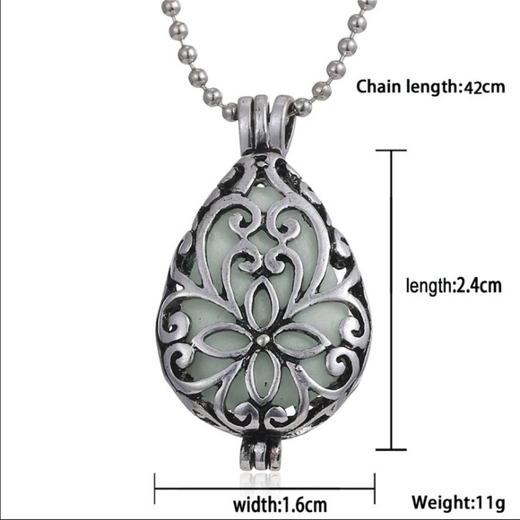 Luminous Blue Gem Glow In The Dark Glowing Locket - Picture 3 of 4