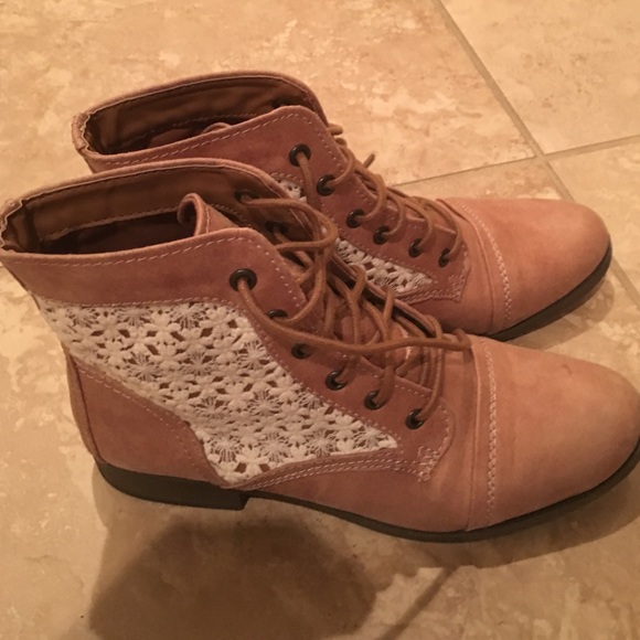 BOOTS - Picture 1 of 1