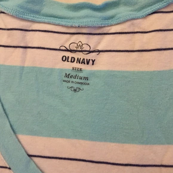 Old Navy top - Picture 2 of 2