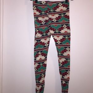 Tribal pattern leggings