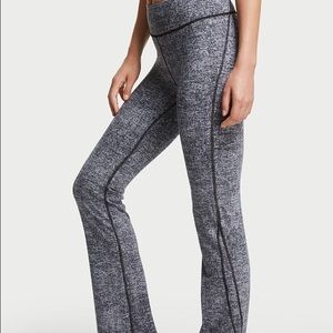 Victoria's Secret knockout yoga pant