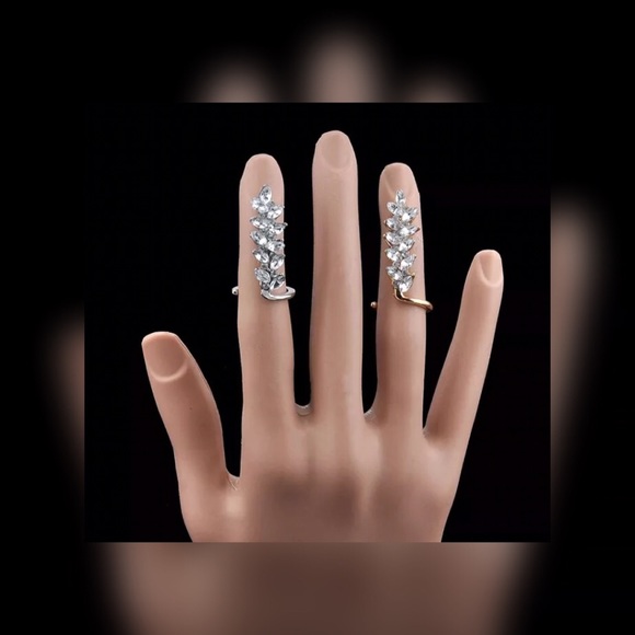 🔴3 for $12🔴✨Unique Finger Candy - Picture 3 of 3