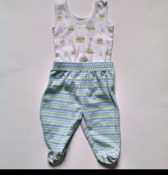 💟 4 PIECE BUNDLE SIZE NEWBORN/0-3MO 💟 - Picture 2 of 4