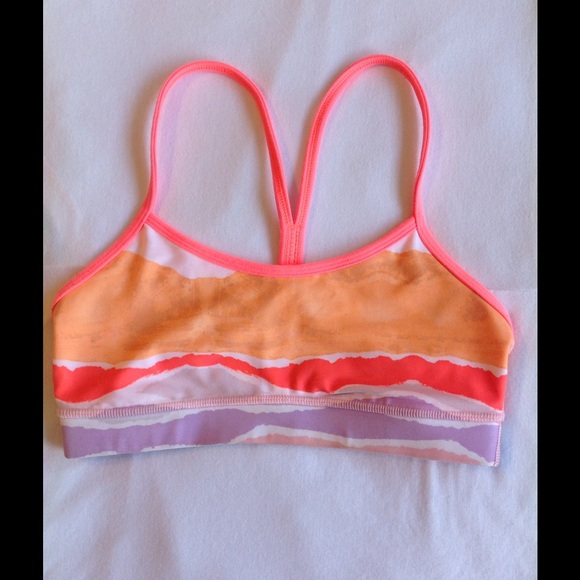 NEW Lululemon Flow Y IV Bra W/PADS - Picture 1 of 4
