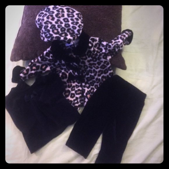 4 piece soft-velvet like ensemble