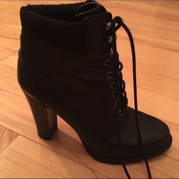 Bcbgeneration black booties
