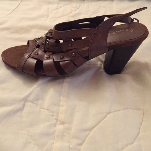 Bare Trap heels