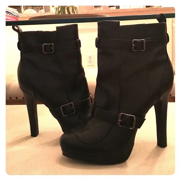 Simply Vera Wang Booties