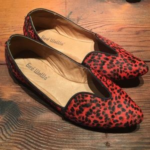 Gee Wawa red and black spotted slippers