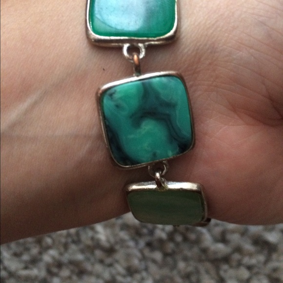 Green bracelet - Picture 3 of 4