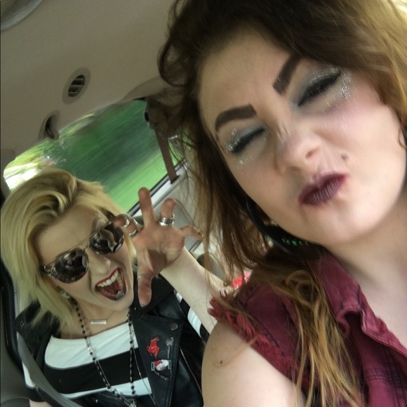 Meet your Posher, Erin - Picture 5 of 6