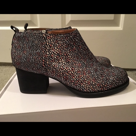 Urban Outfitters Shoes - ⚡️FLASH SALE⚡️Cooperative Ankle Bootie