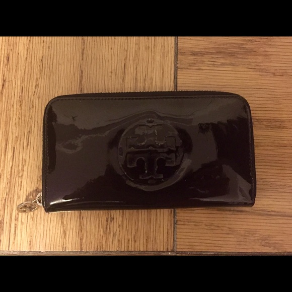 Tory Burch wallet
