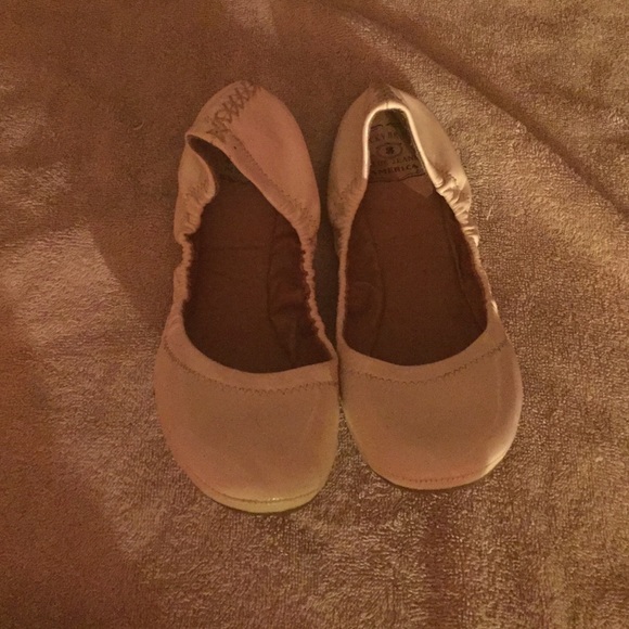 Woman flats