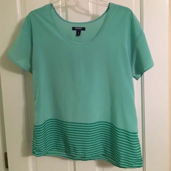 NWOT Old Navy Short Sleeve Size M