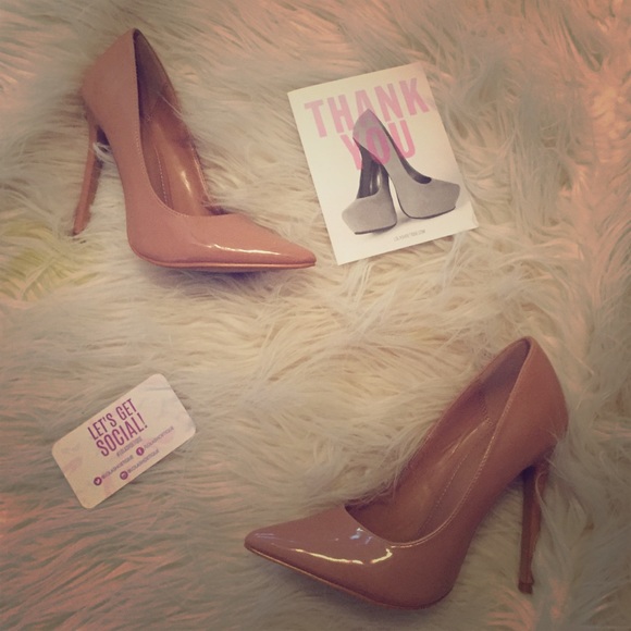 Lola shoetique High Reputation nude pumps 👠